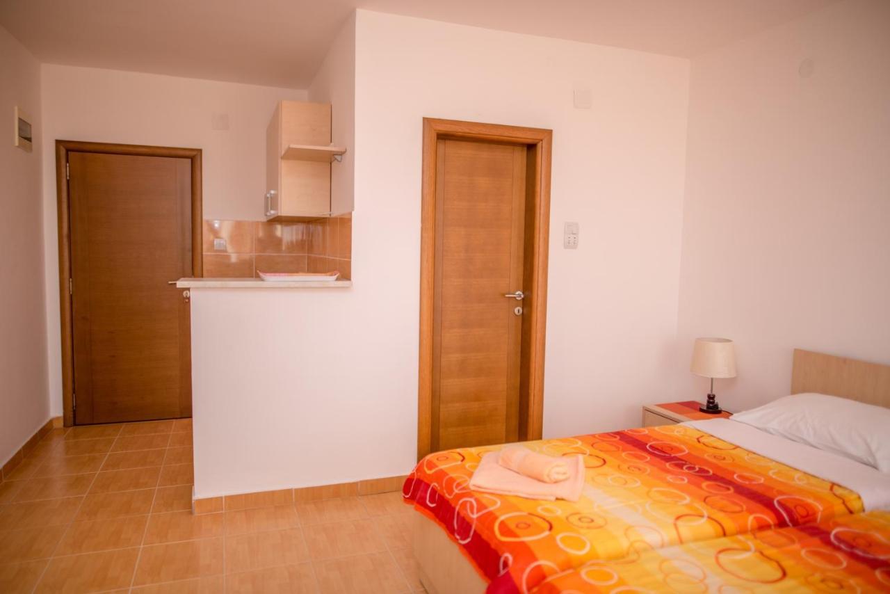 Villa Vjera Petrovac Екстериор снимка
